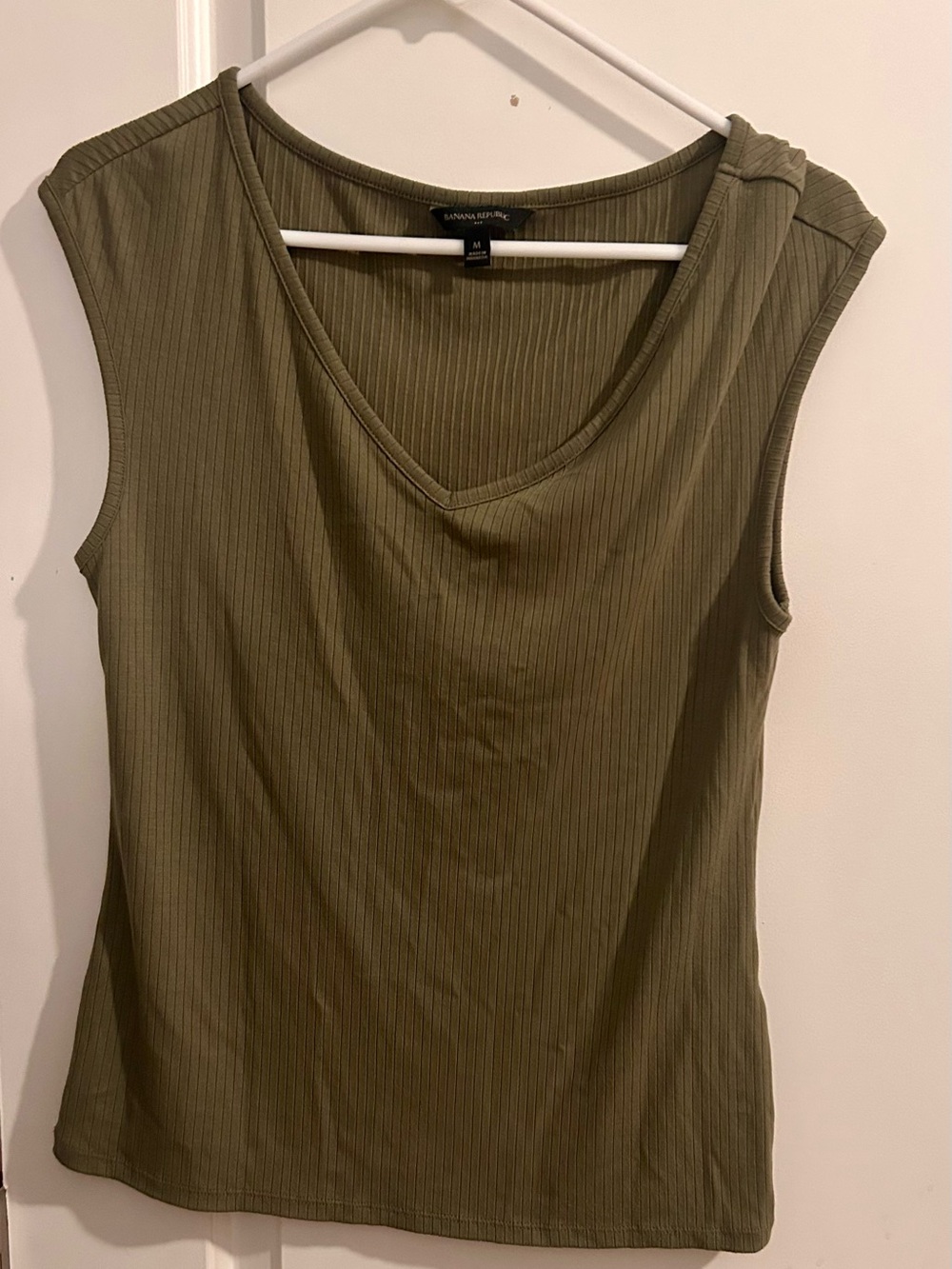 Banana Republic Olive Green Ribbed Sleeveless Top - Size M